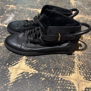 Black men’s Buscemi size 47 sz 15